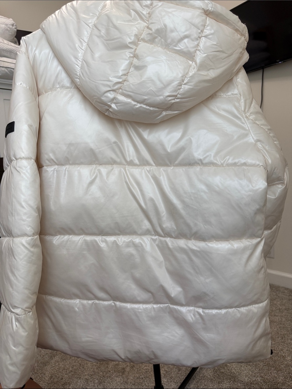 Women's Ivory Puffer Jacket with Hood - Picture 6 of 6